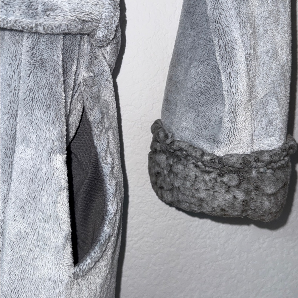 Anne Klein Soft Gray Robe Shower - Picture 9 of 16